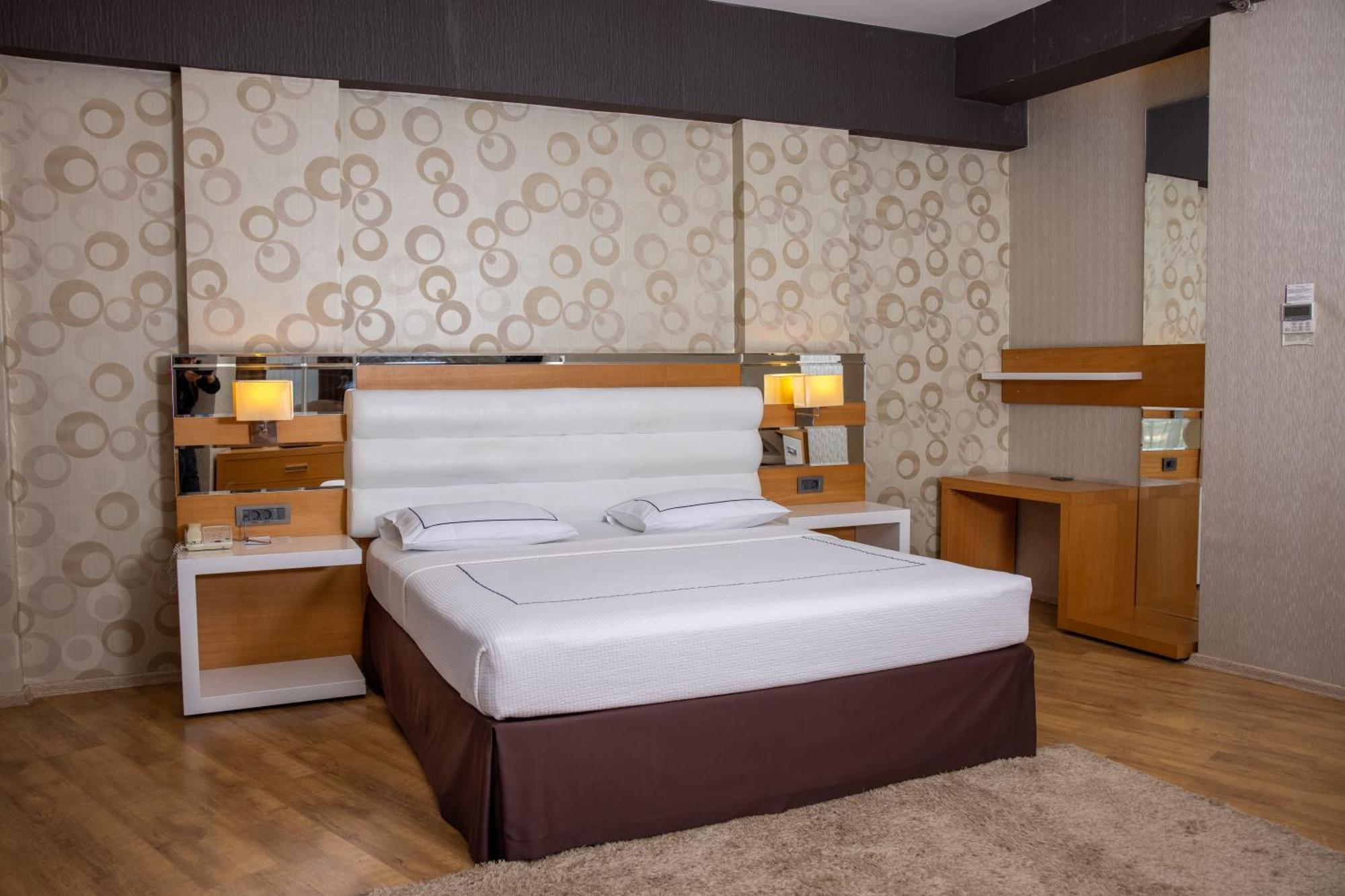 Anemon Grand Adana Otel Exterior foto